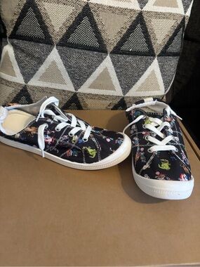 Black Patterned Lace-Up Sneakers with Nickelodeon characters on it